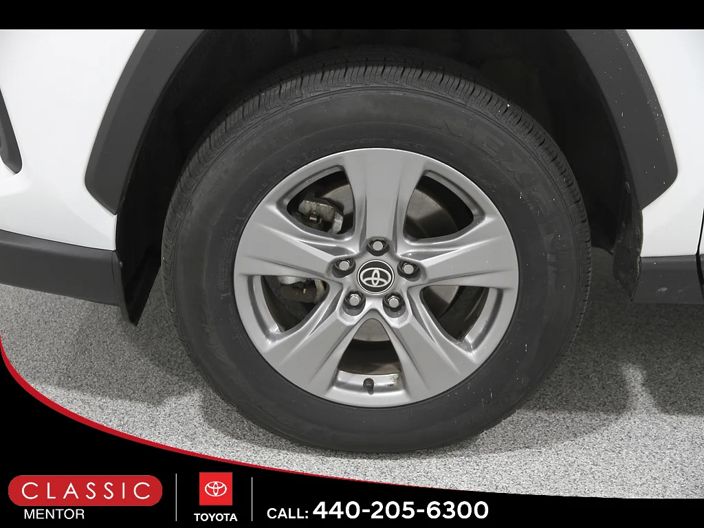 Used 2024 Ice Cap Toyota XLE image 21