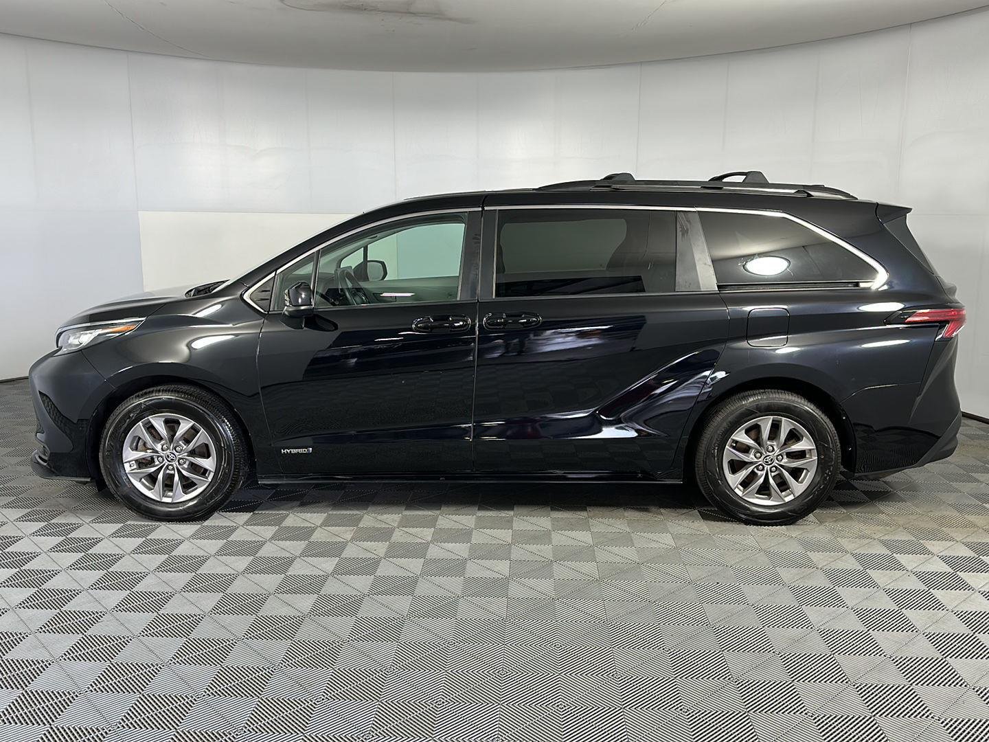 Used 2021 Midnight Black Metallic Toyota LE image 4