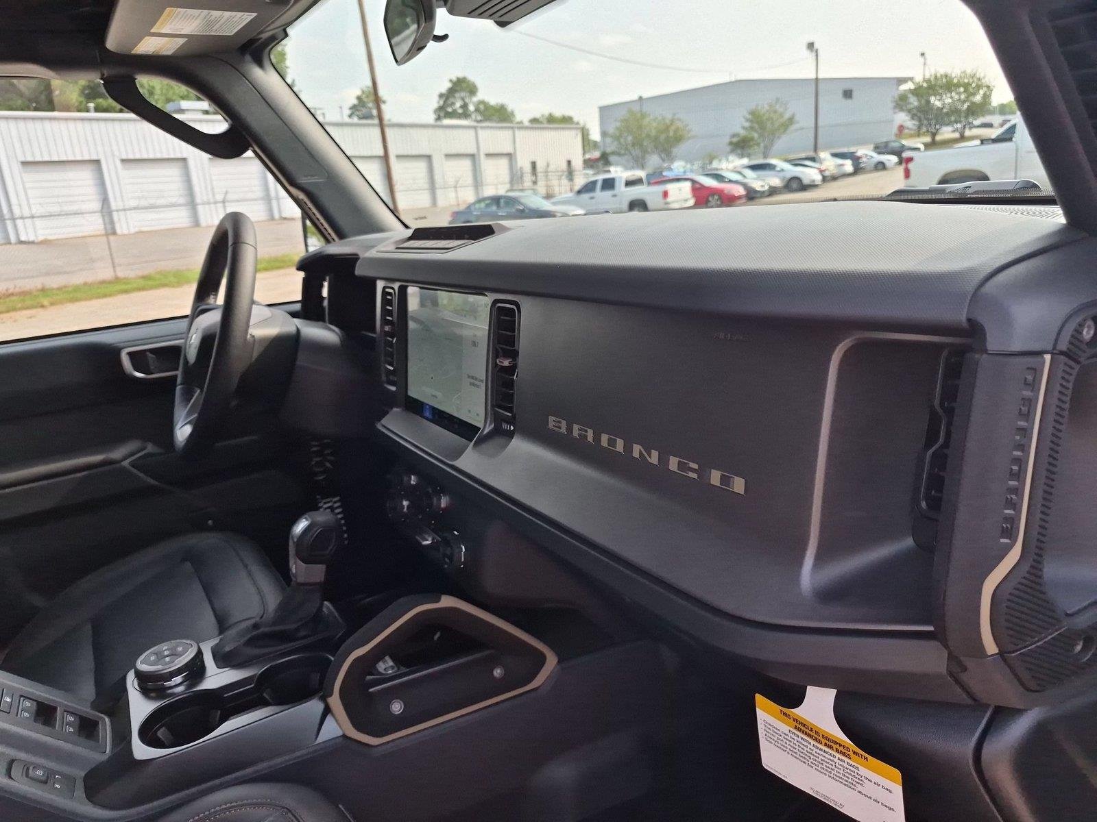 New 2026 Oxford White Ford Badlands® image 36