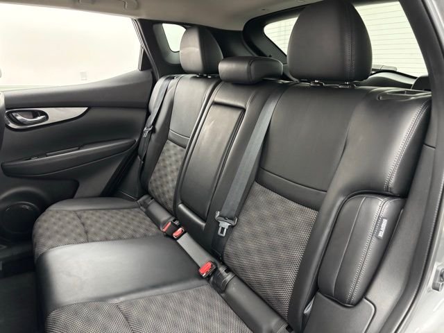Used 2022 Gun Metallic Nissan SV image 36