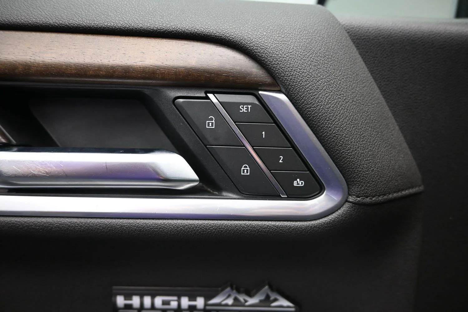Used 2025 Black Chevrolet High Country image 25