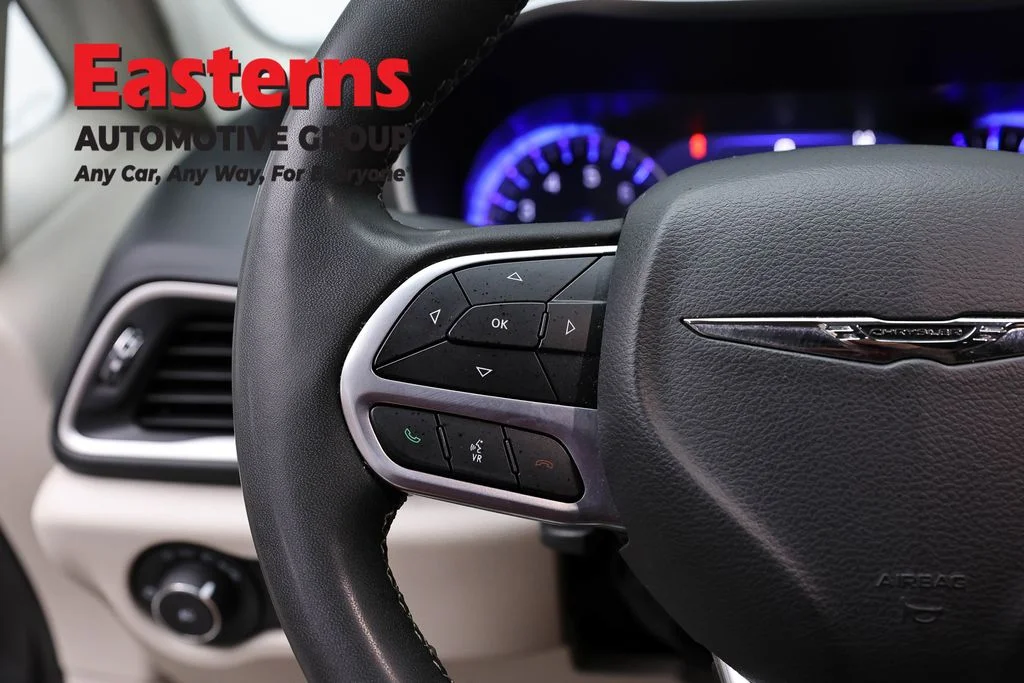 Used 2023 Gray Chrysler Touring L image 15