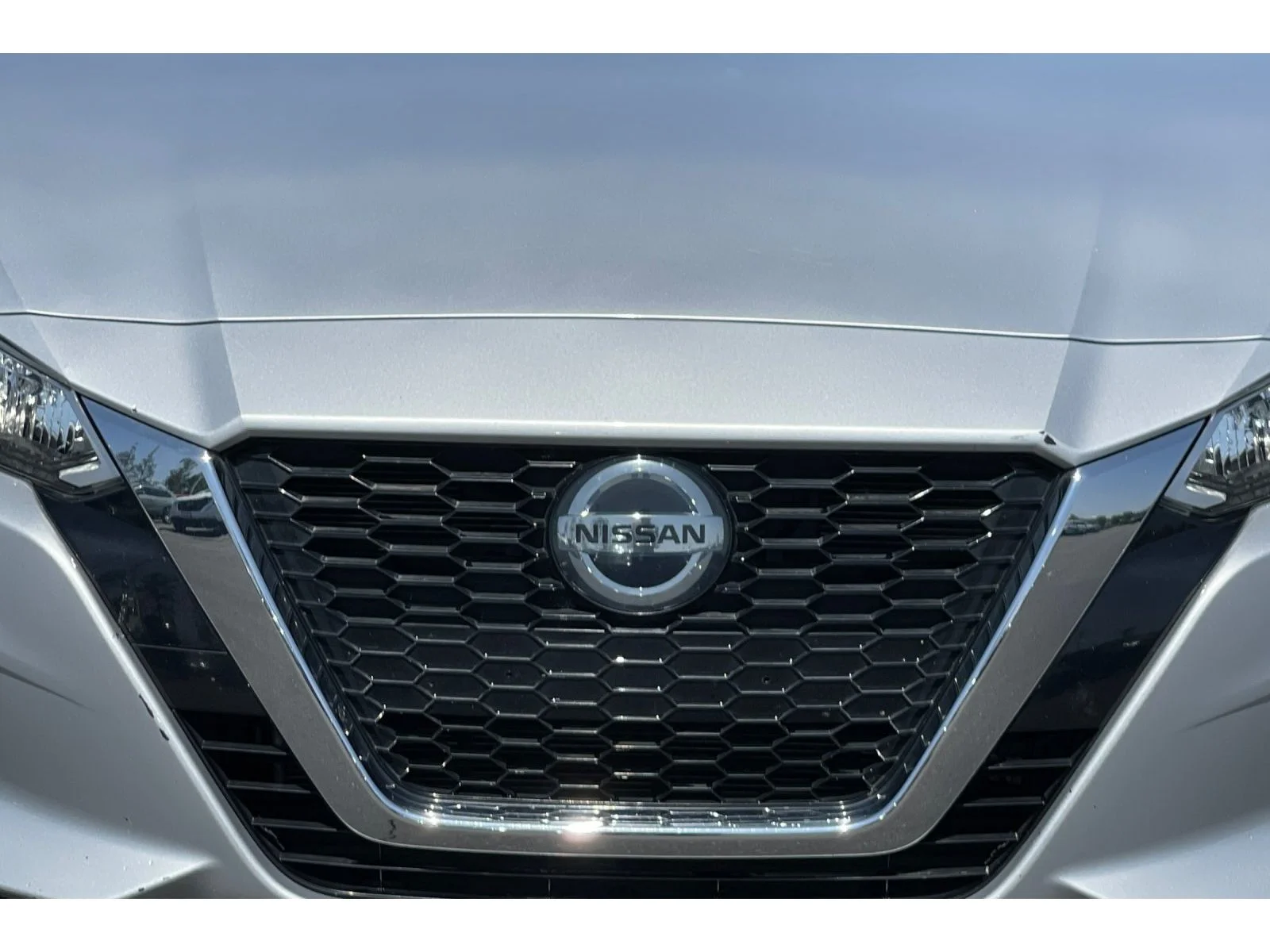 Used 2020 Brilliant Silver Metallic Nissan 2.5 S image 14