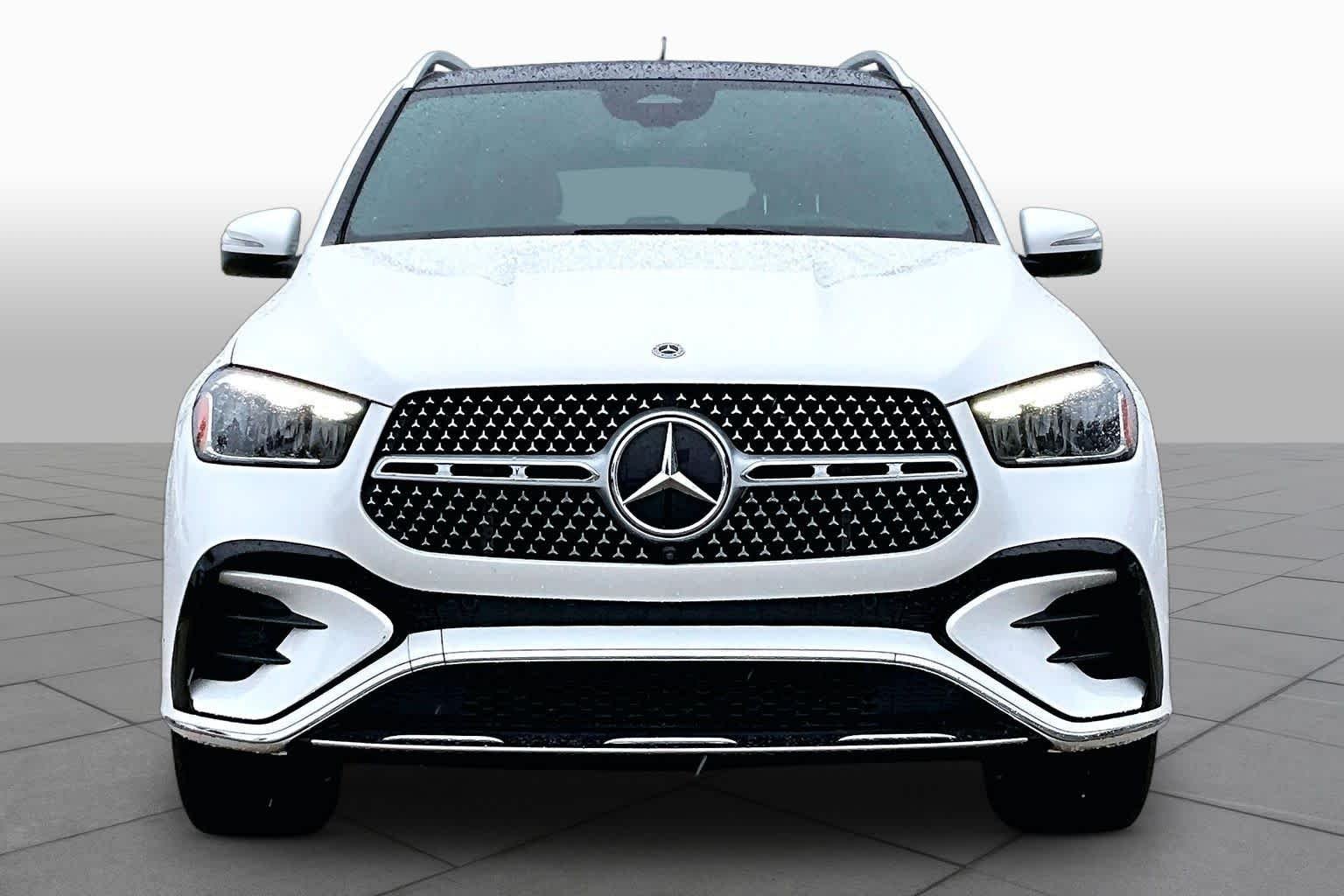 Used 2024 MANUFAKTUR Moonlight White Metallic Mercedes-Benz GLE 350 image 4