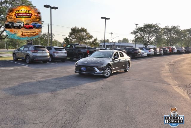 Used 2026 Gray Hyundai SE image 1