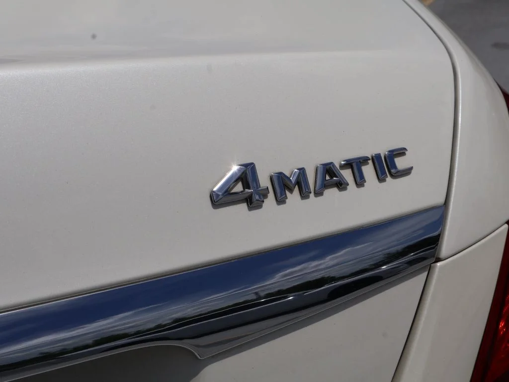 Used 2015 designo Diamond White Mercedes-Benz S 550 image 9