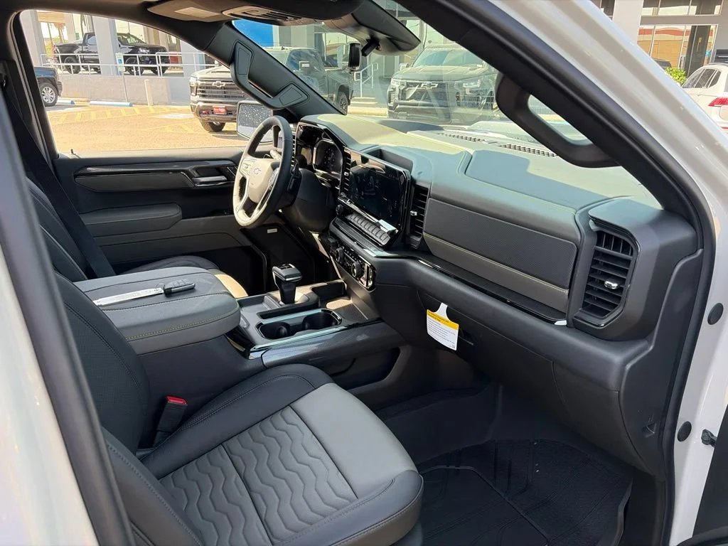 2026 Chevrolet Silverado 1500 ZR2 - Photo 11