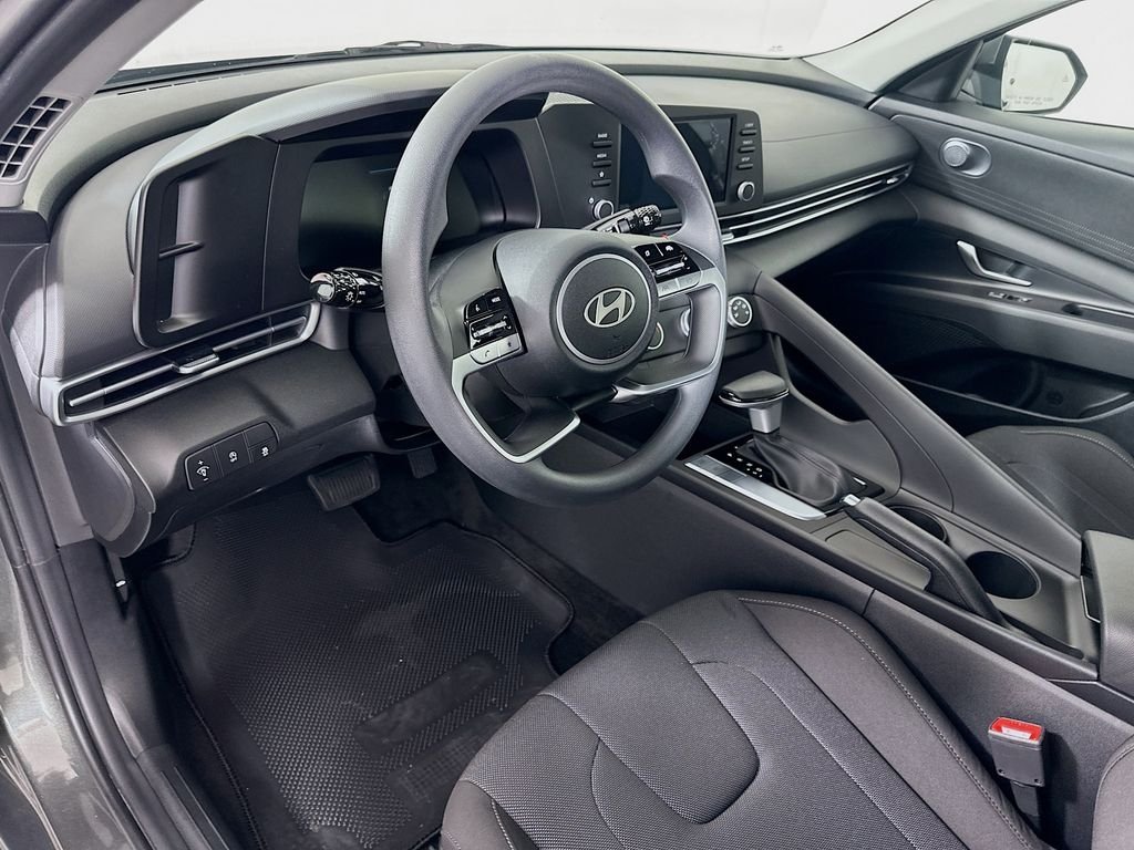 Used 2026 Gray Hyundai SE image 9