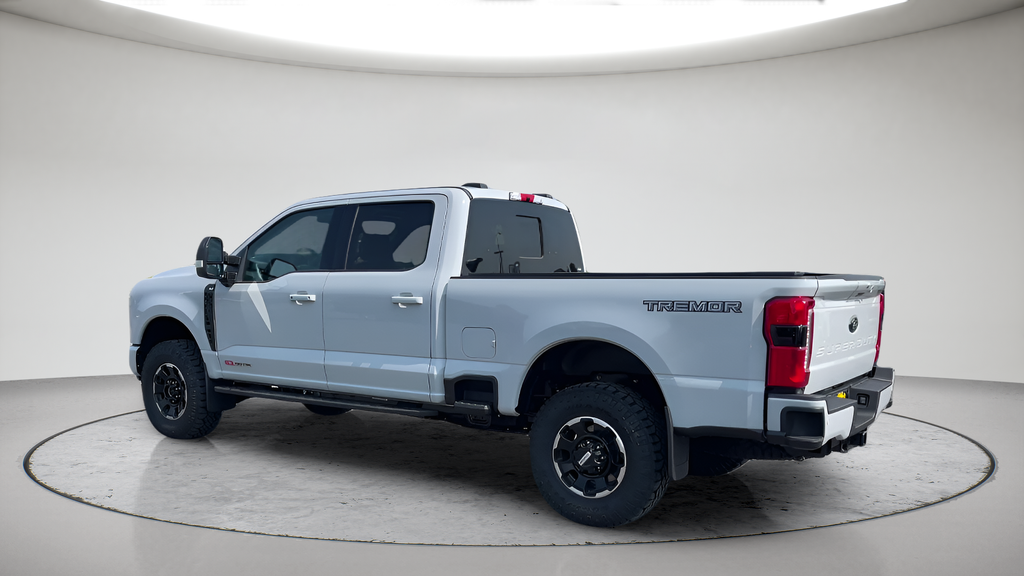 New 2026 Avalanche Ford F-350® XLT image 10