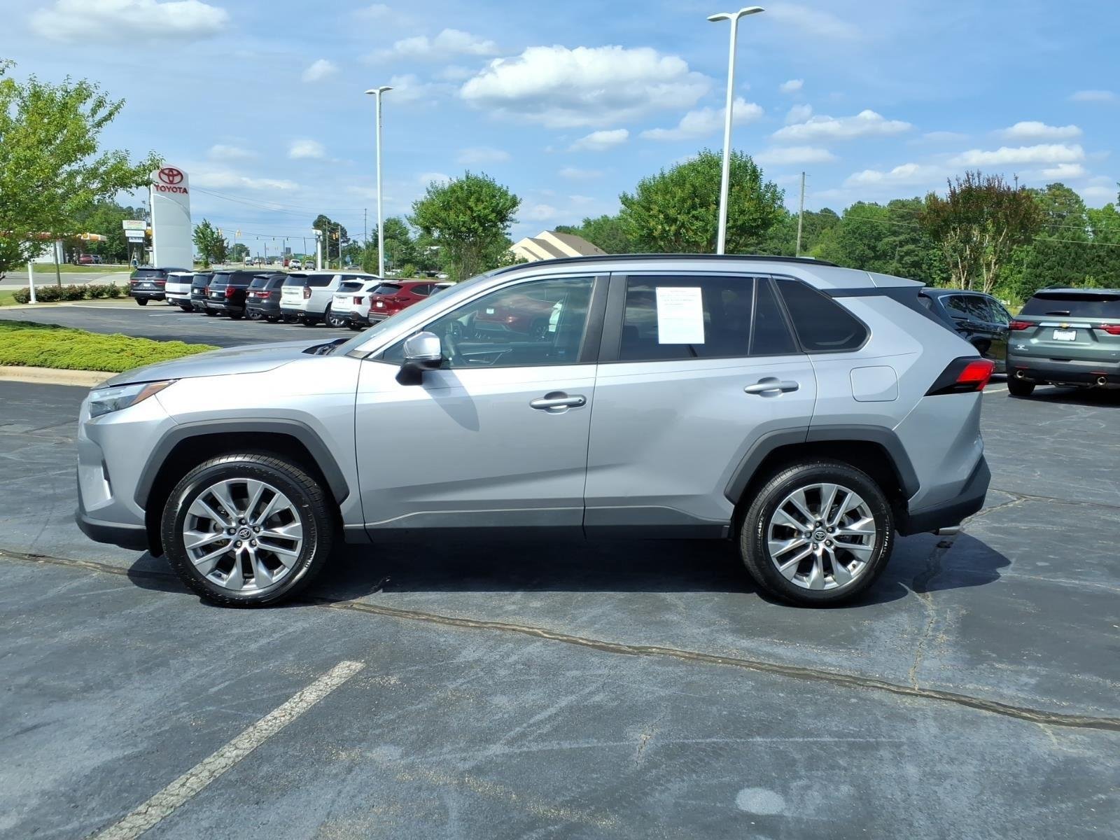 Used 2023 Silver Sky Metallic Toyota XLE Premium image 3