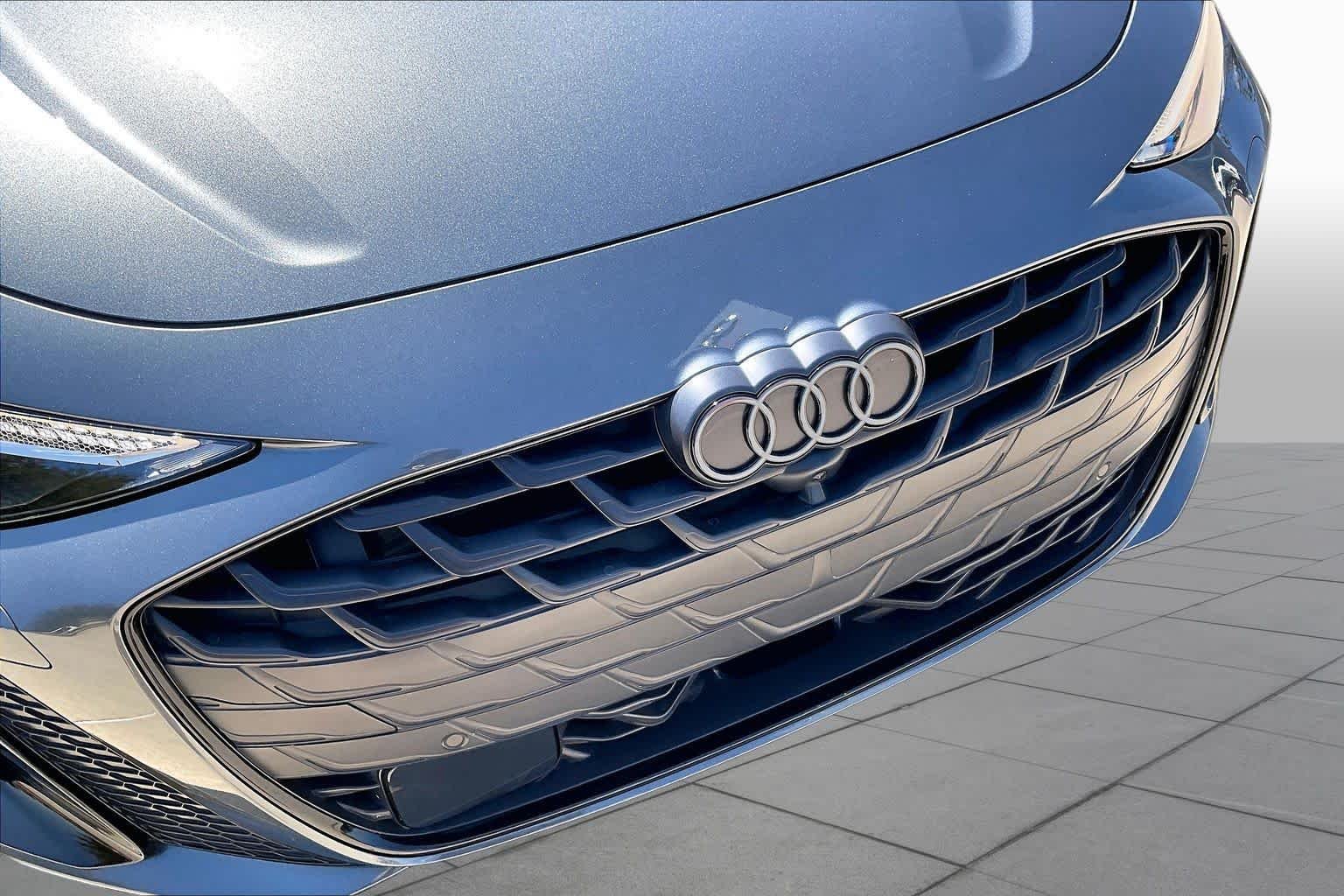 Used 2026 Daytona Gray Pearl Effect Audi Premium Plus image 29