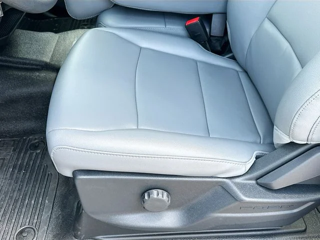 New 2026 Oxford White Ford XL image 13