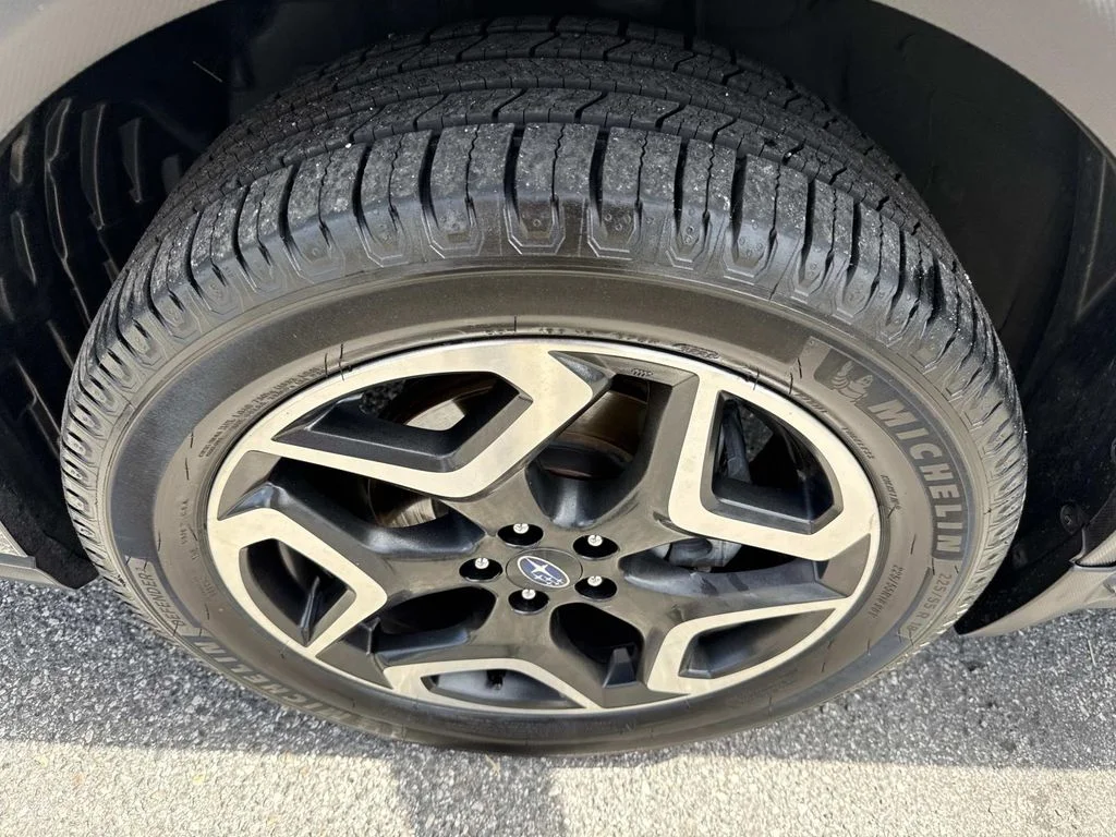 Used 2019 Gray Subaru 2.0i Limited image 11