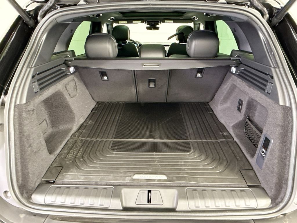 New 2026 Santorini Black LAND ROVER SE image 28