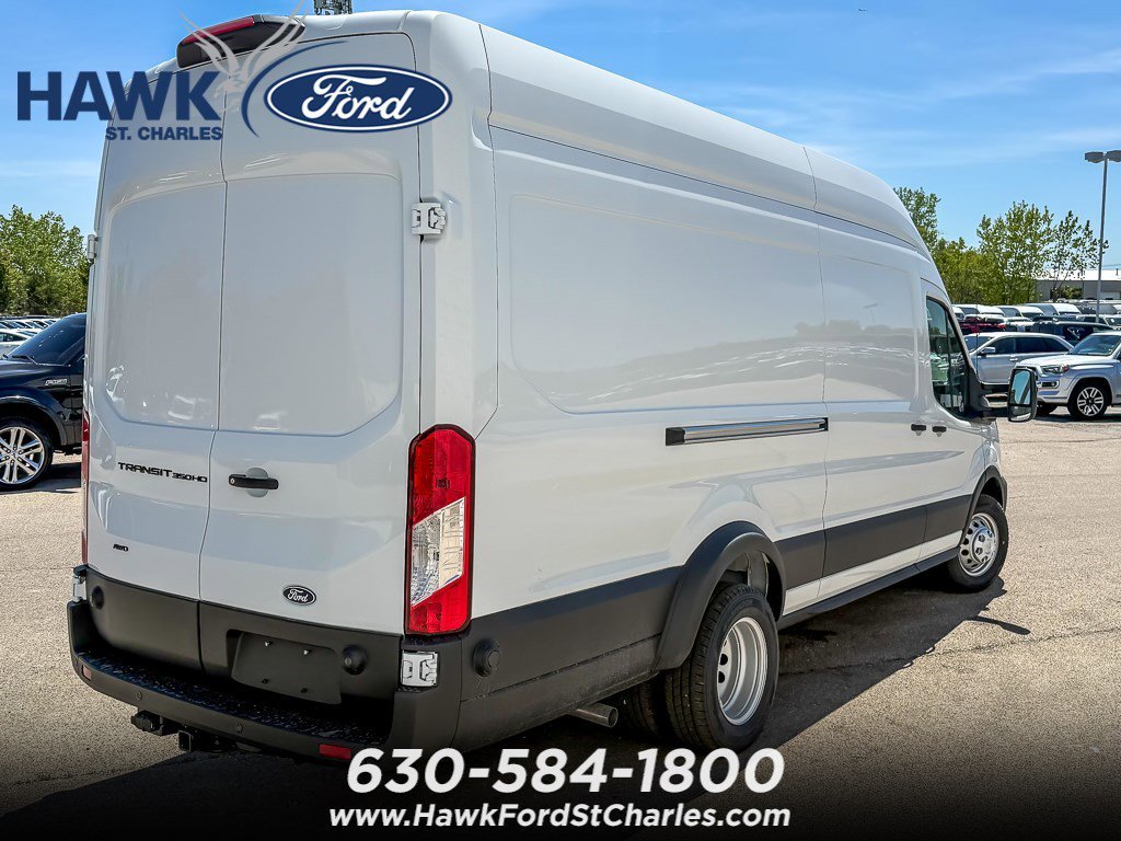 New 2026 Oxford White Ford Cargo Van image 7