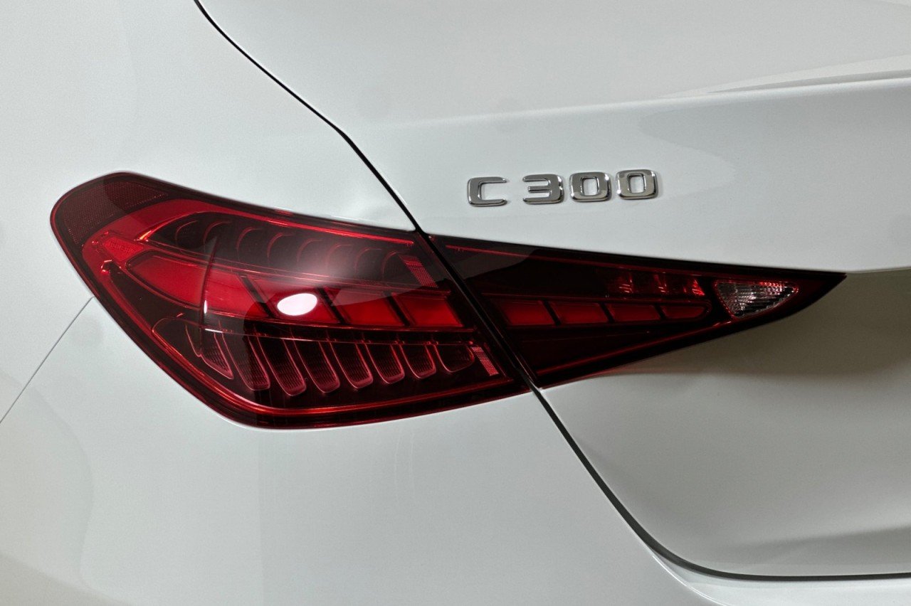 Used 2026 Polar White Mercedes-Benz C 300 image 25
