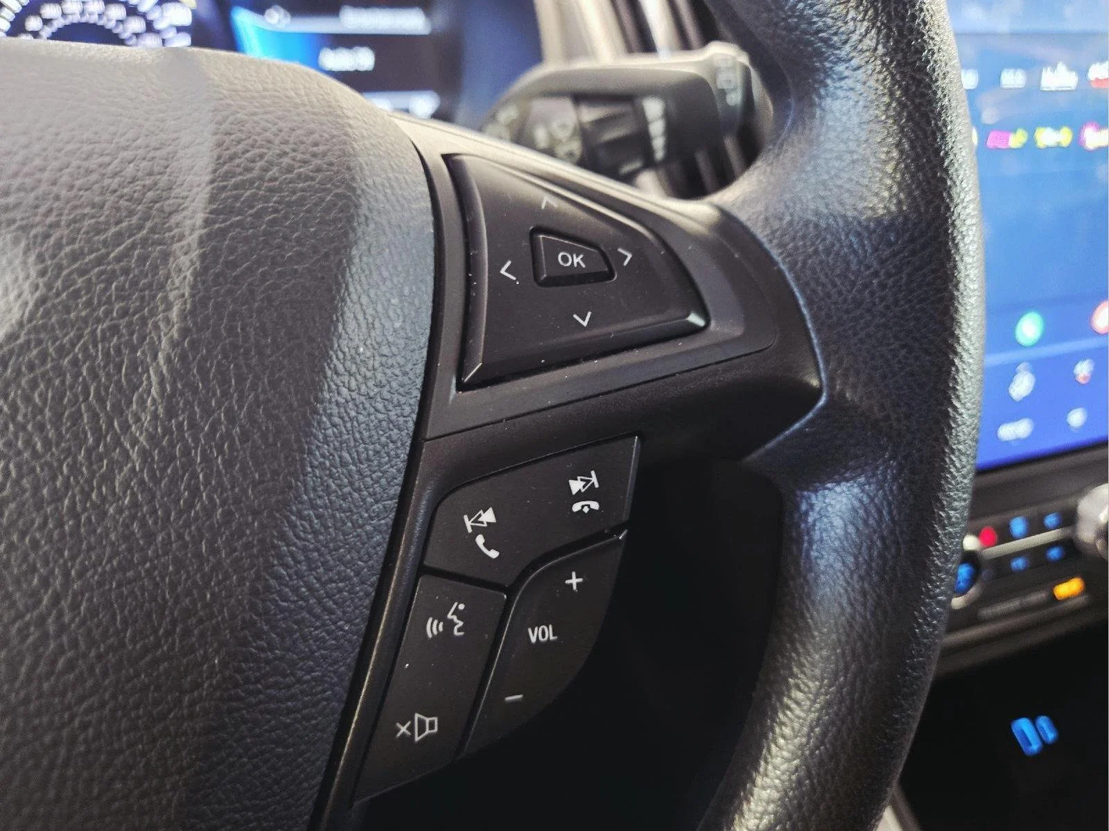 Used 2023 Agate Black Ford SE image 19