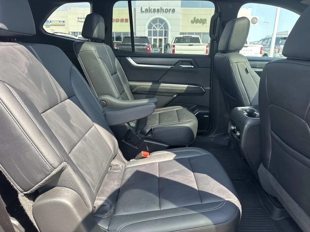 Used 2024 Brown GMC Elevation image 10