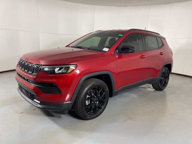New 2026 Red Hot Pearlcoat Jeep Latitude image 4