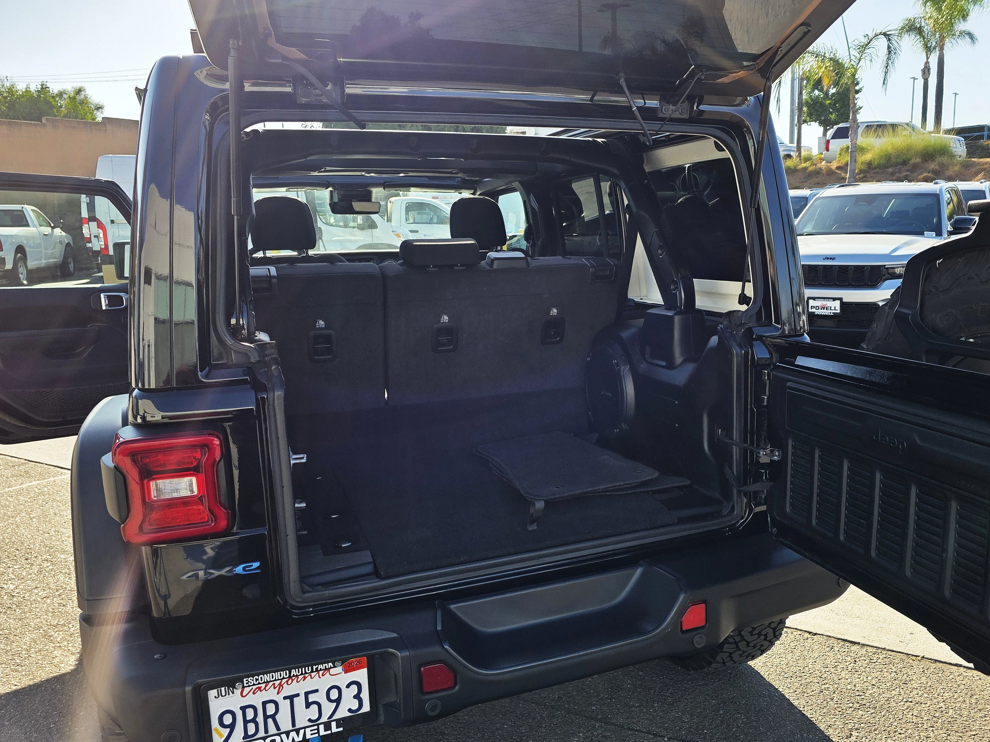 Certified Used 2022 Black Clearcoat Jeep Unlimited Rubicon 4xe image 19