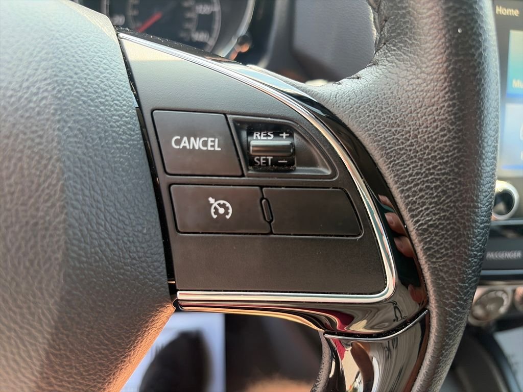 Used 2025 Blue Mitsubishi 2.0 SE image 31