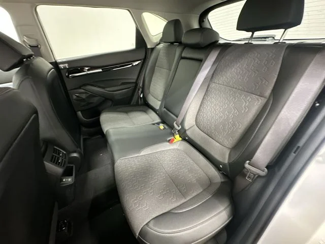 New 2026 Snow White Pearl Kia S image 25