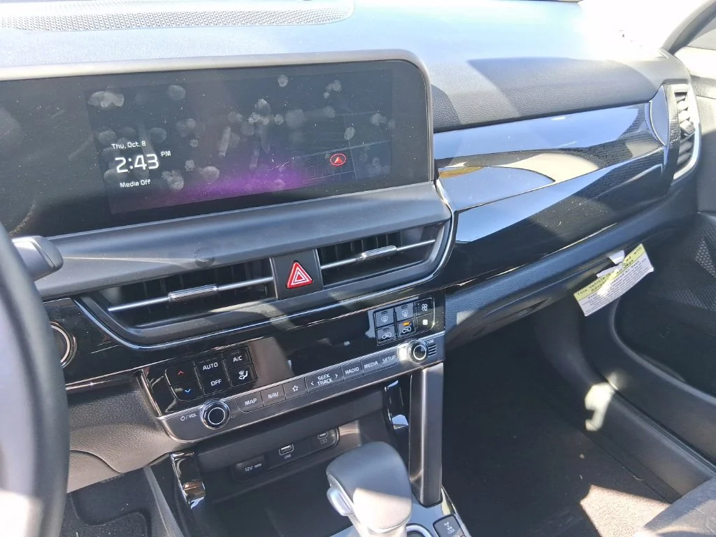Certified Used 2025 White Kia S image 14