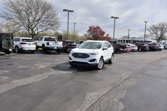 2024 Ford Edge SEL AWD's photo