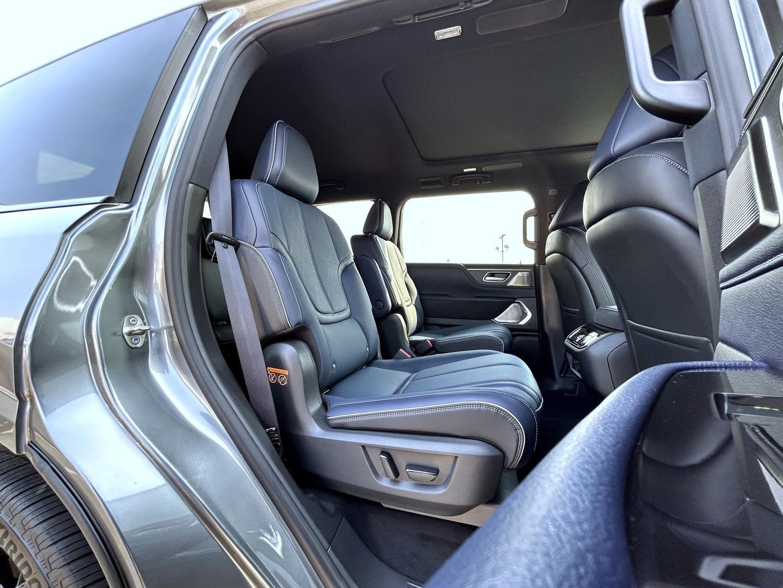 New 2027 DYNAMIC METAL INFINITI Sport 4WD image 18