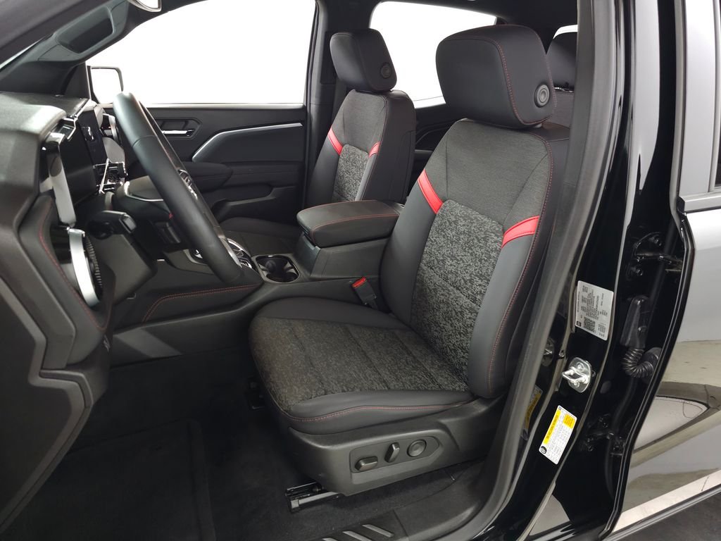 Used 2024 Black Chevrolet Z71 image 16