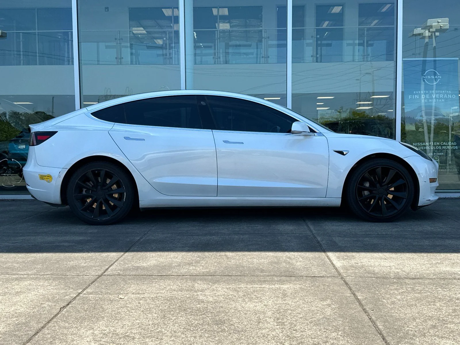 Used 2020 Pearl White Multi-Coat Tesla Long Range image 2