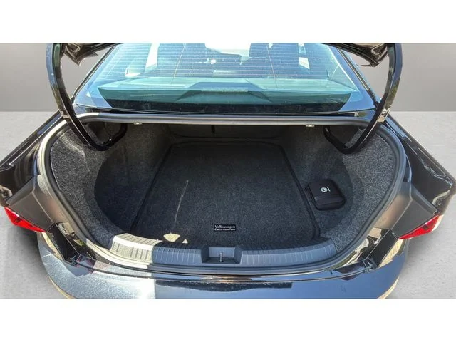 Used 2023 Black Volkswagen 1.5T SE image 32