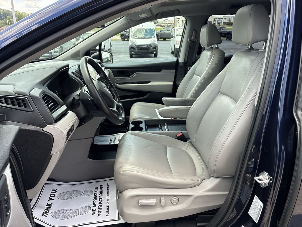 Used 2023 Gray Honda EX-L image 11