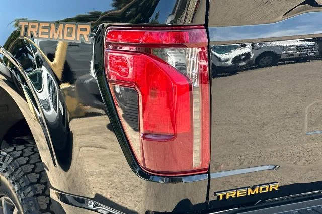 New 2026 Agate Black Metallic Ford Tremor® image 39