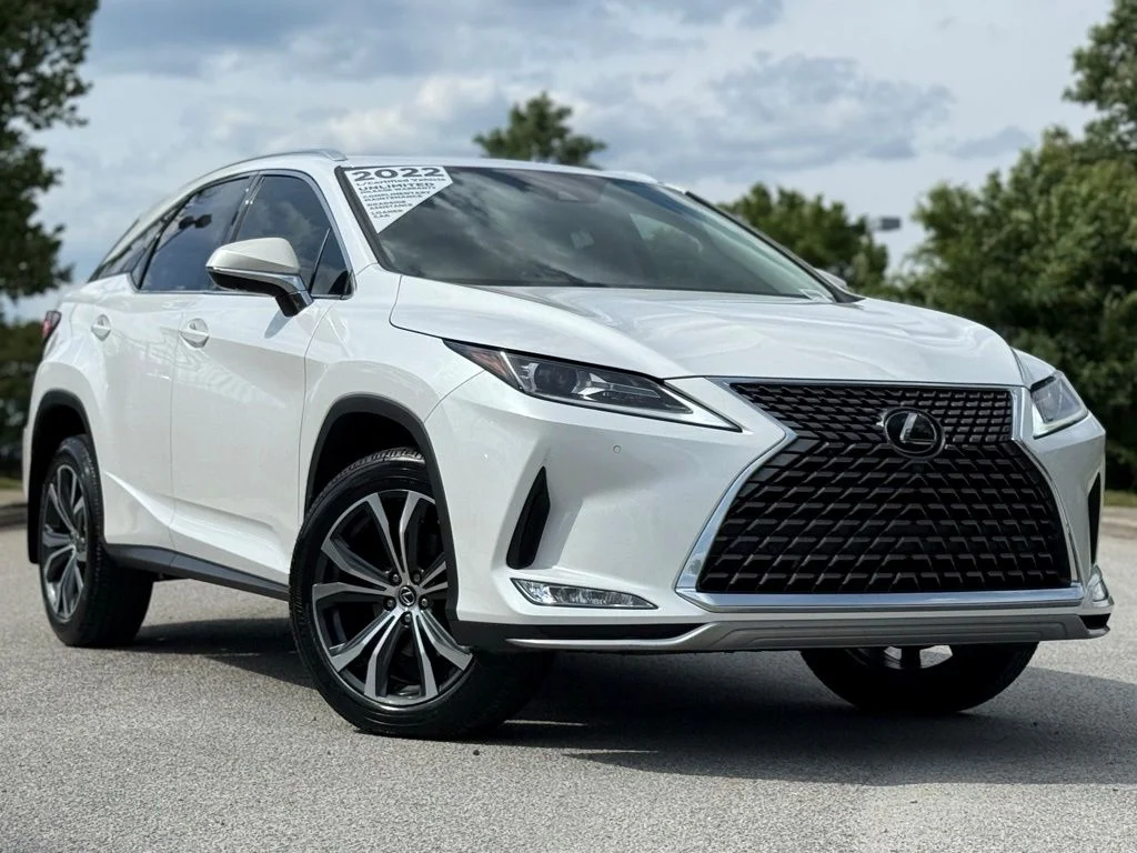 Used 2022 White Lexus 350 image 1