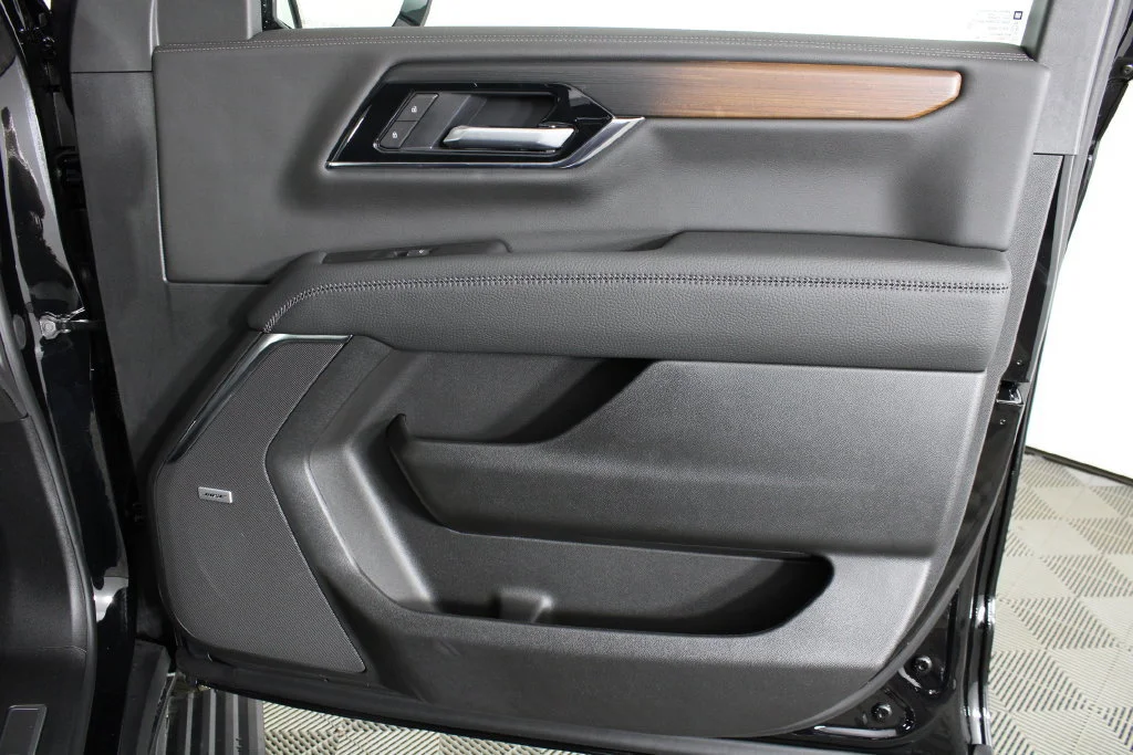 2026 GMC Yukon Denali - Photo 11