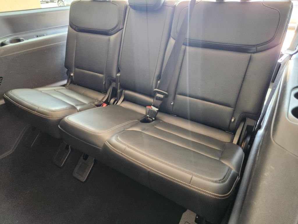 Used 2025 Oxford White Ford Platinum image 32