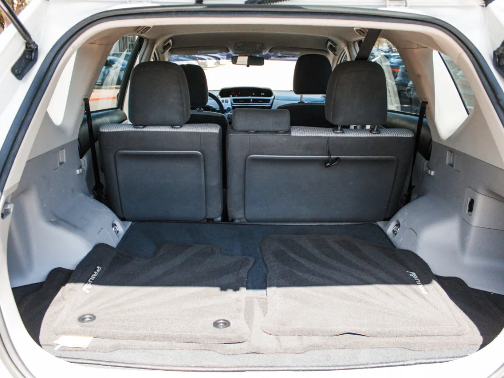 Used 2017 Blizzard Pearl Toyota Three image 26
