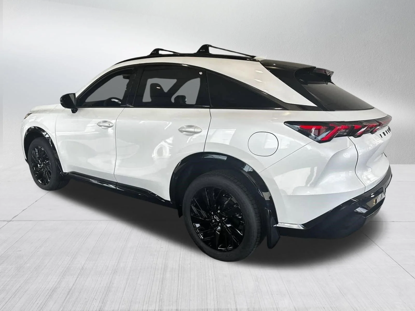 New 2027 RADIANT WHITE INFINITI Sport AWD image 3