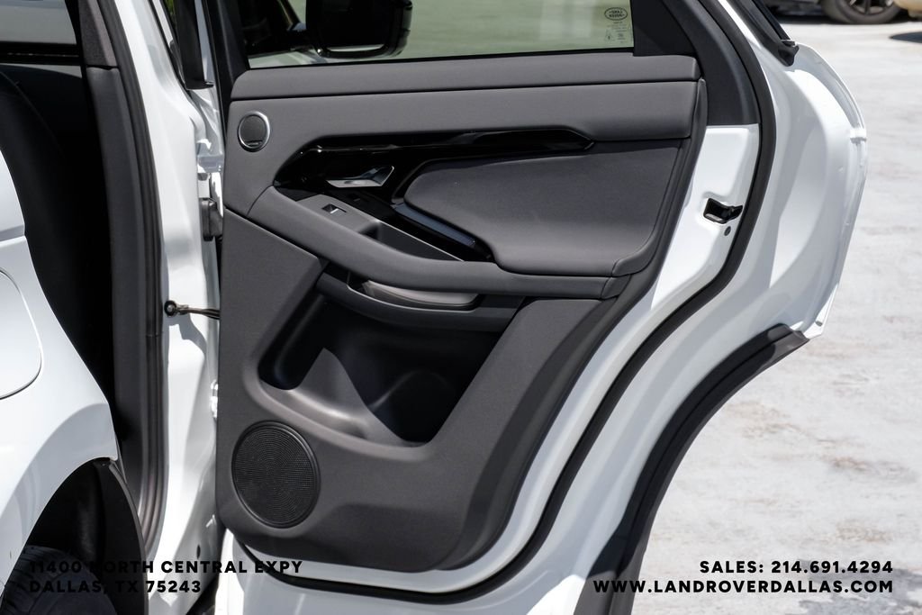 New 2026 Fuji White Land Rover S image 45