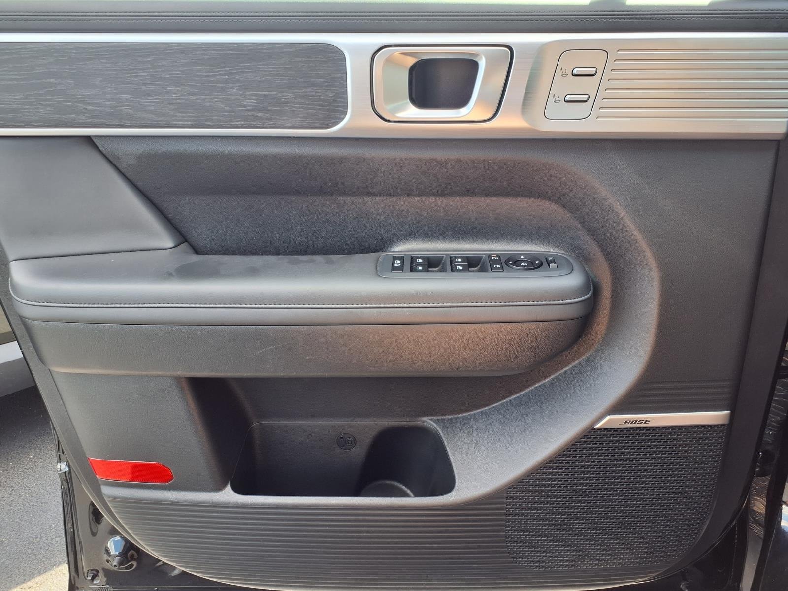 2024 Hyundai Santa Fe Limited - Photo 10