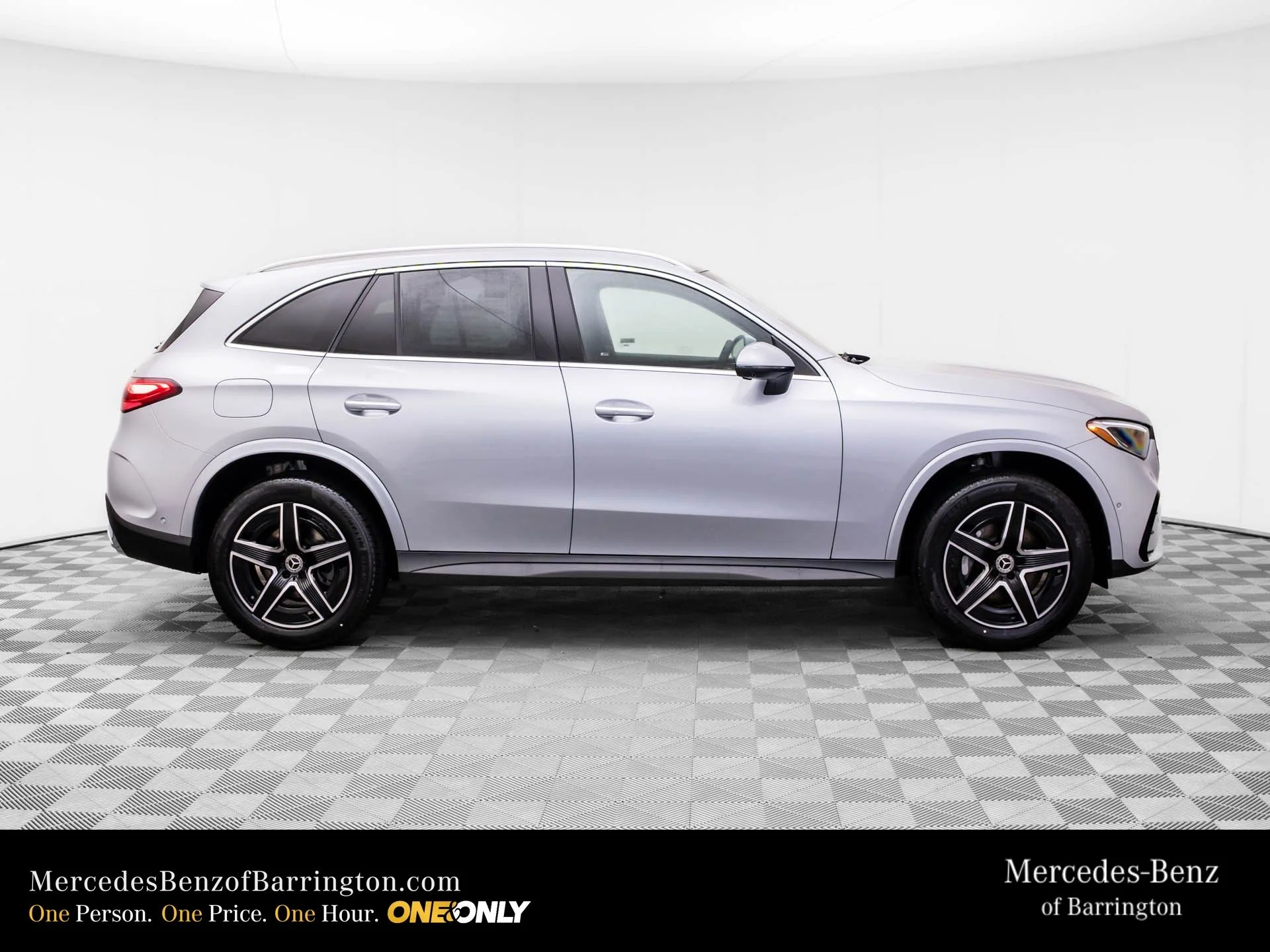 New 2026 Silver Mercedes-Benz GLC 300 image 7