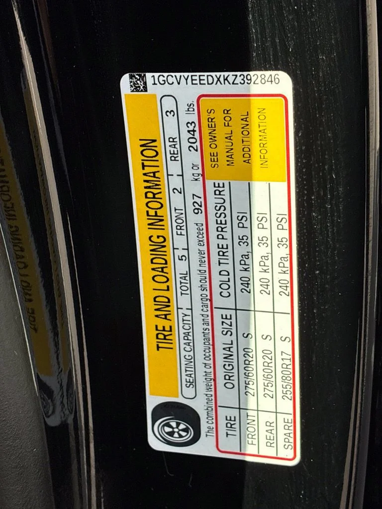 Used 2019 BLACK Chevrolet RST image 44