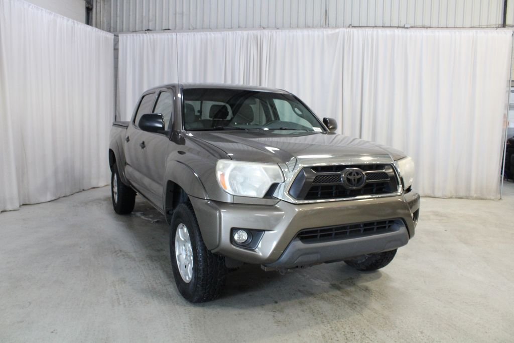 Used 2015 Pyrite Mica Toyota Base image 36