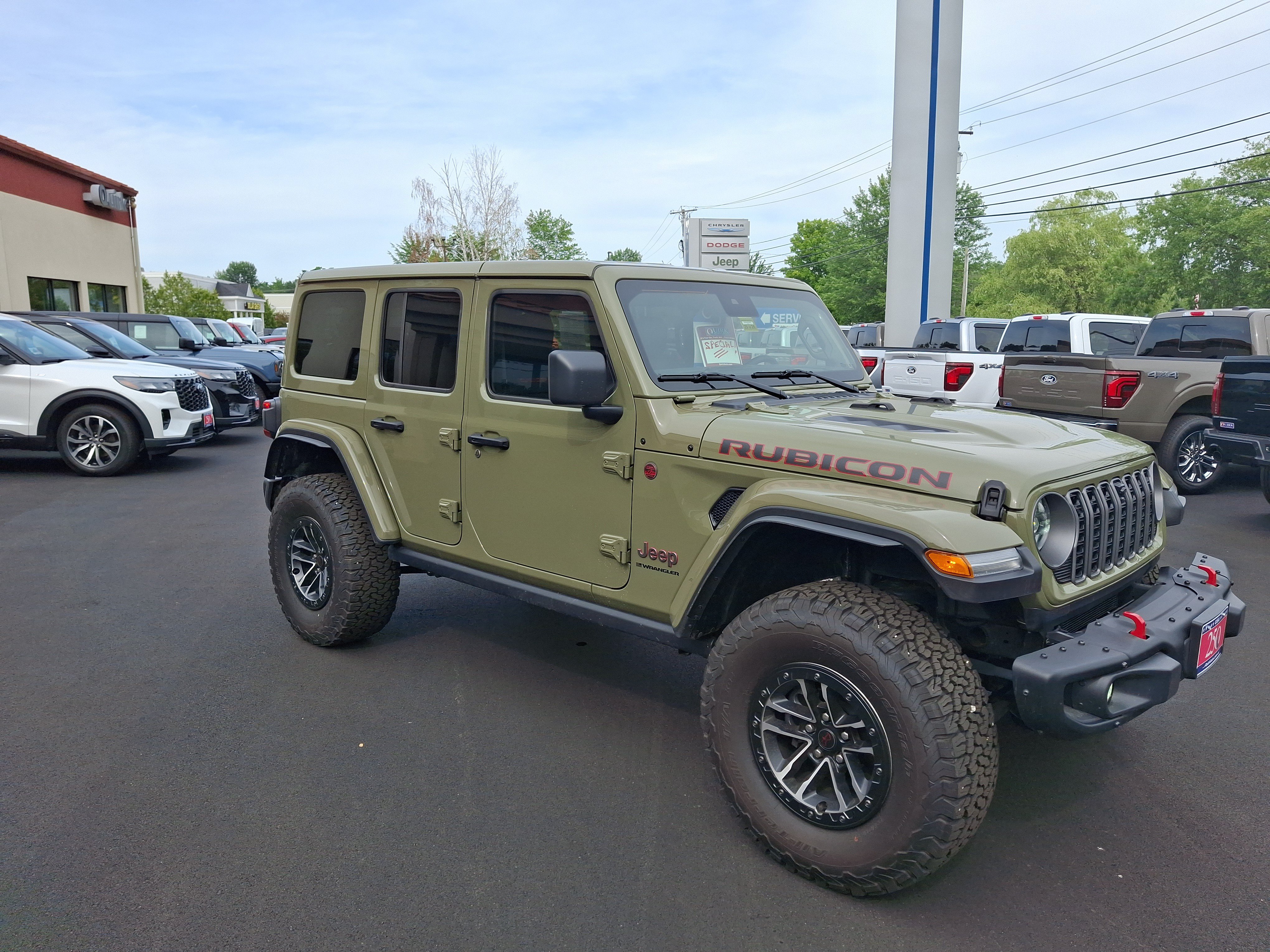 Used 2025 41 Jeep Rubicon X image 3