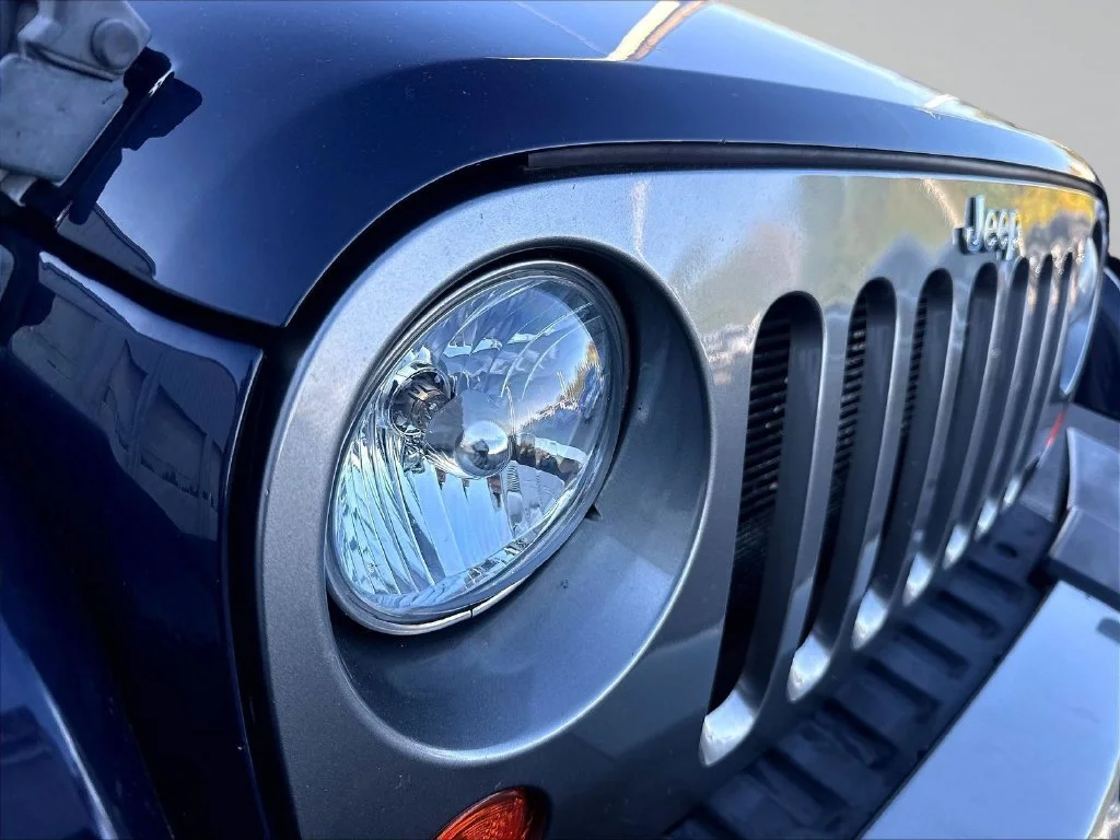 Used 2013 True Blue Pearlcoat Jeep Sport image 34