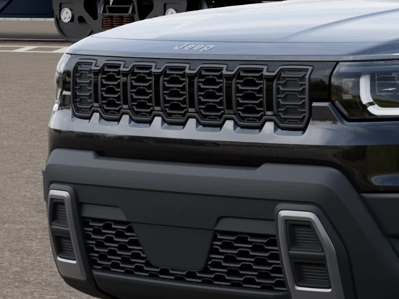 New 2026 Diamond Black Crystal Pearl-Coat Exterior Paint Jeep Laredo image 11