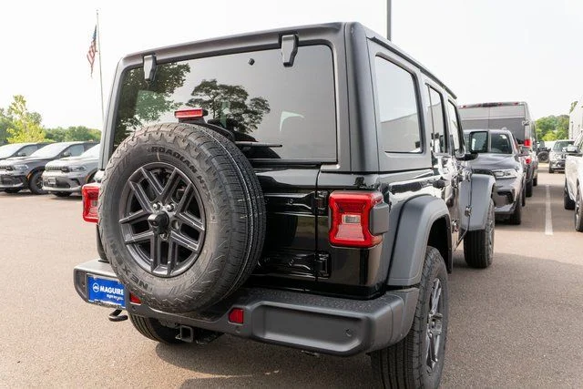 New 2026 Black Clear-Coat Exterior Paint Jeep Sport S image 5