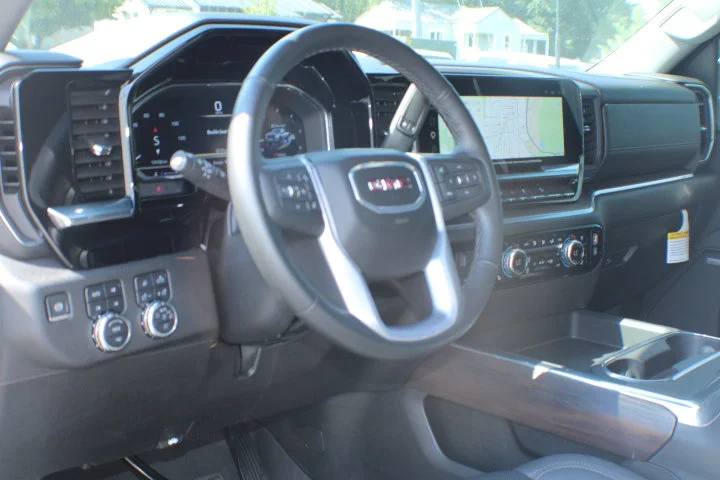 Certified Used 2025 Summit White GMC SLT image 8