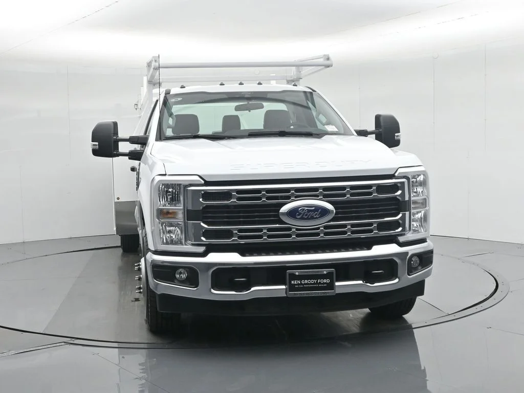 2026 Ford F-350 Super Duty Chassis Cab XL - Photo 54